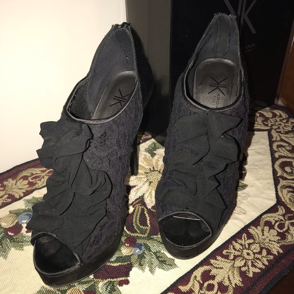 Kardashian Kollection Shoes - 🆑 Kardashian Kollection Black Lace Open Toe Heel